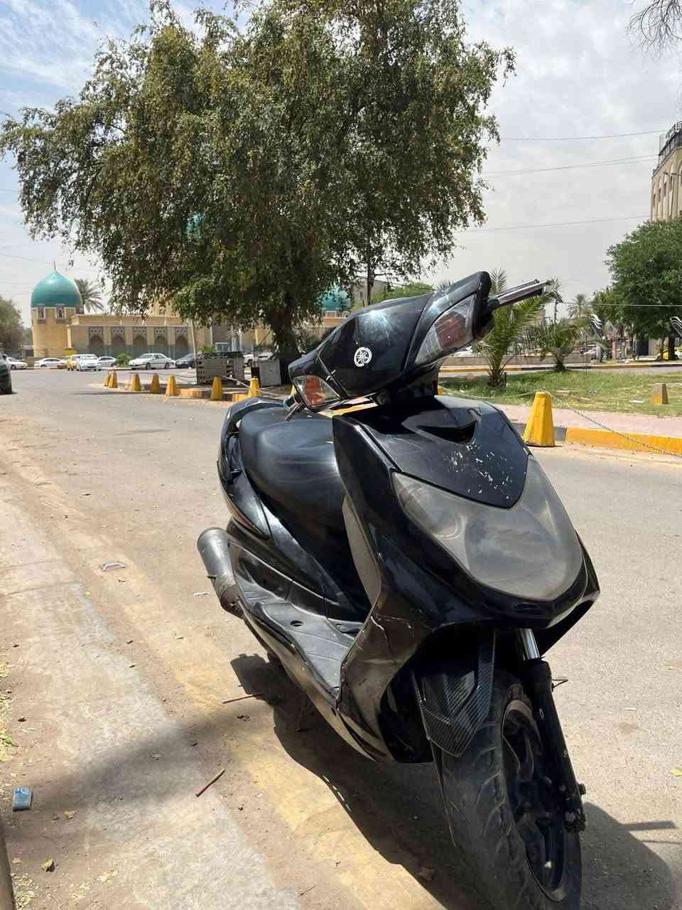 سلام عليكم دراجه سكنس فحل كابريتر للبيع دراجه نضيفه نكره سلف شغاله بس جانت متروكه شلعه معدل قويه يرادلها ترتيبات بسيطه رايدها 550 وبيها مجال مكاني بغداد شعب ***********
