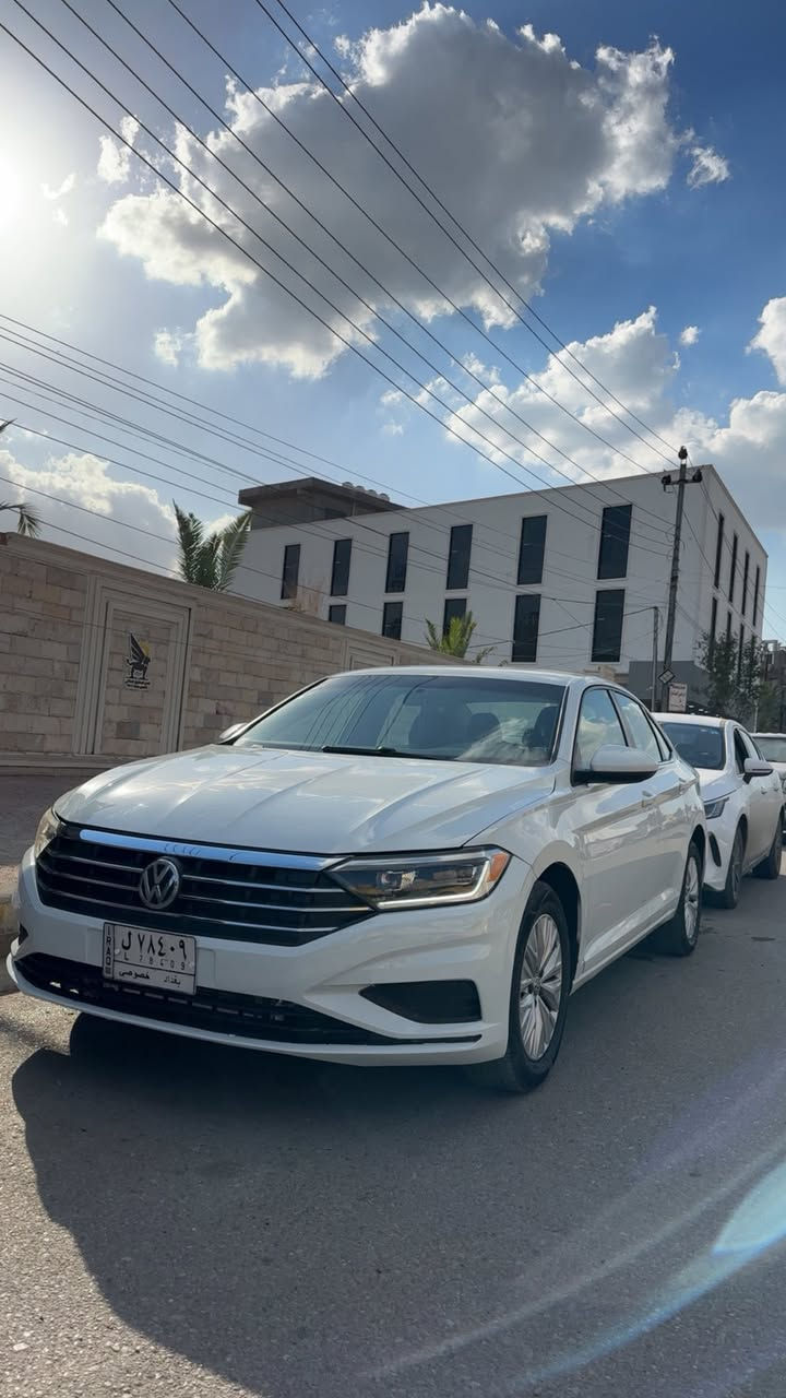 الجمال والنظافة هاي للبيع 
جيتا s 2019 
مواصفات الاس العادية معروفة وبسيطة
حادثها سطحي قطعتين بدون لغد بدون شاصي
السيارة نظيفة كلش وتخم تايرات جديد
مكان السيارة بغداد حي الحسين 

للاستفسار *********** خابرني وبيك خير وتدلل
