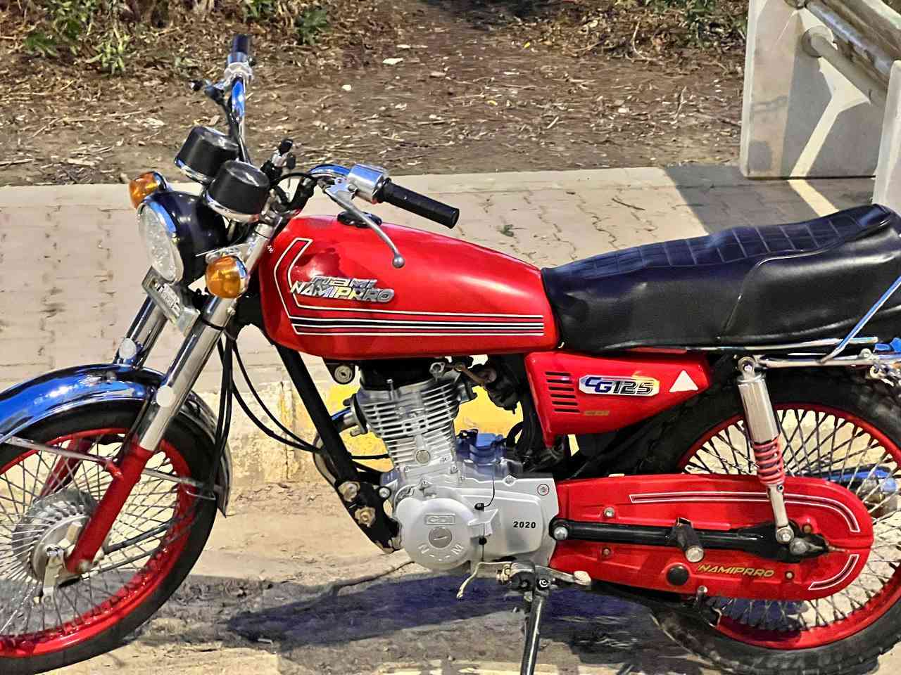 اسلام عليكم 👋
دراجة اربعة كير( نامة ابرو ) موديل 2020 نضيفة واحلا من الصور اوراق اصولي مو اسكنر... ومكفولة مامفتوح بيهة برغي تجي تفحص وتشوف بعينك شلعة ومعدل دراجة تخبل السعر (650) وبيهة مجال مكناهة الديوانية ناحية نفر ***********
