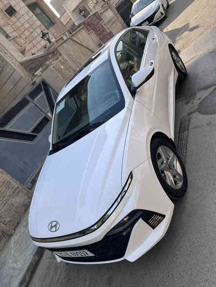 السلام عليكم 
هونداي اكسنت موديل 2025 ضمان شركة الأولى خليجي محرك 1500 دبل نوزه 
السياره أخت الزيرو ماشيه8مكفوله كفاله عامه من كلشي والسياره بعدها فابلونات الشركه ،السياره رقم بغداد الجديد وبأسمي،والسياره فول مواصفات اعلى فئه بالاكسنت .
والمكان السيدية 
والسعر 151$
وهذا رقمي ‭ ‭0790 129 1286‬
