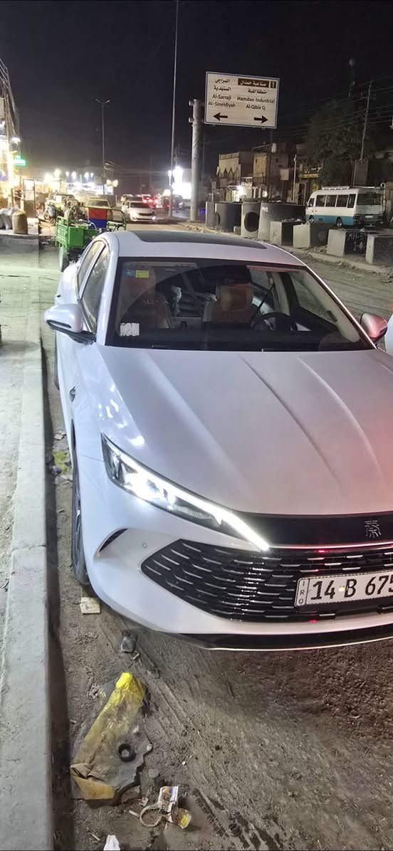 byd كن ايل
فول ١٣ كامره بنرامه داخل بيجي
ماشيه ٦ الف
سعرها ٢٥ مليون 
مكاني بصره
***********
