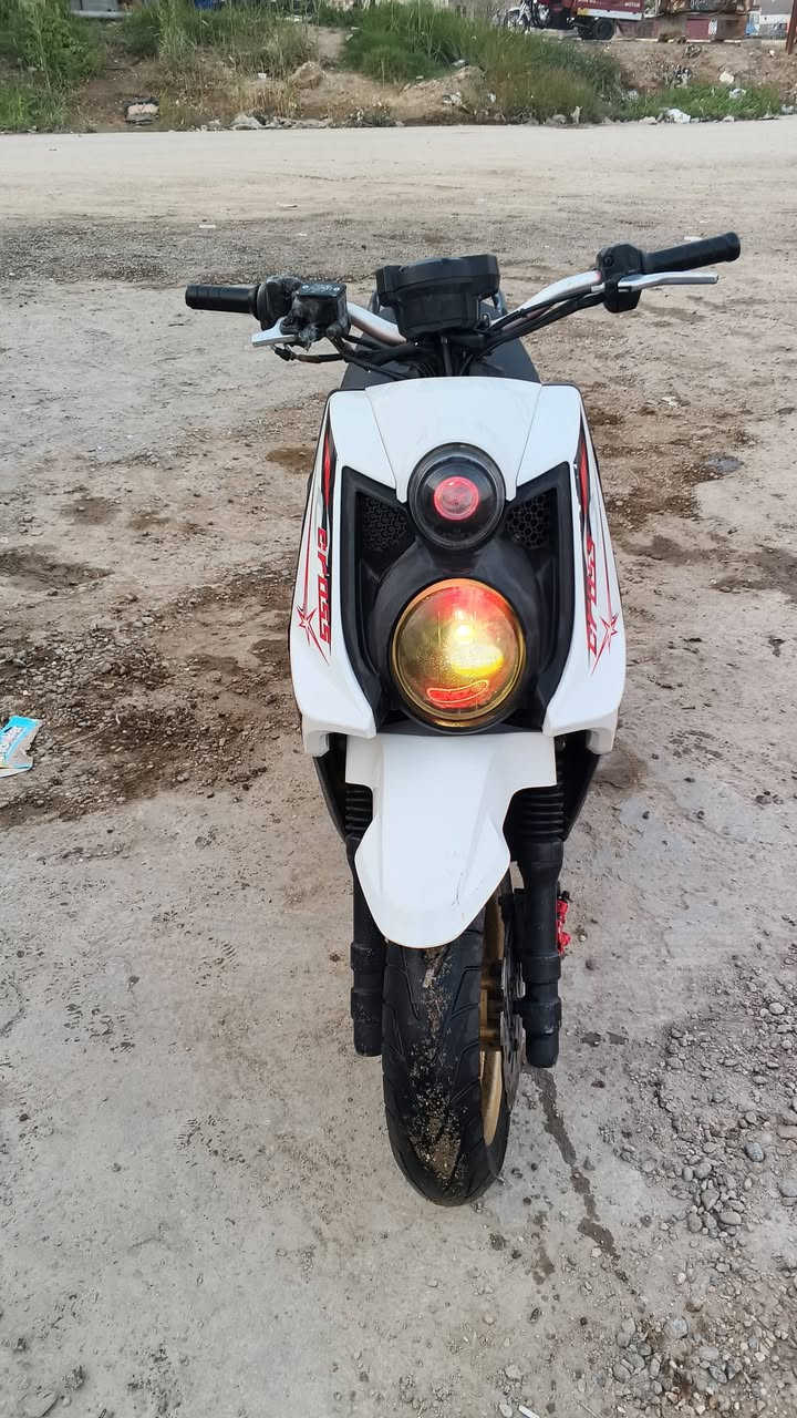 دراجه سكنس جبلي دراجه رمبه شلعه شك الكاع معدل كلش قوي كفاله ما مفتوحه دراجه نقصه يدت بريك امامي فقط 
دراجه كله بلاد ***********
