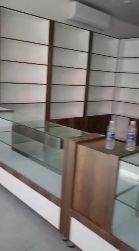 اثاث صيدلية جديد للبيع التواصل واتس اب
***********
