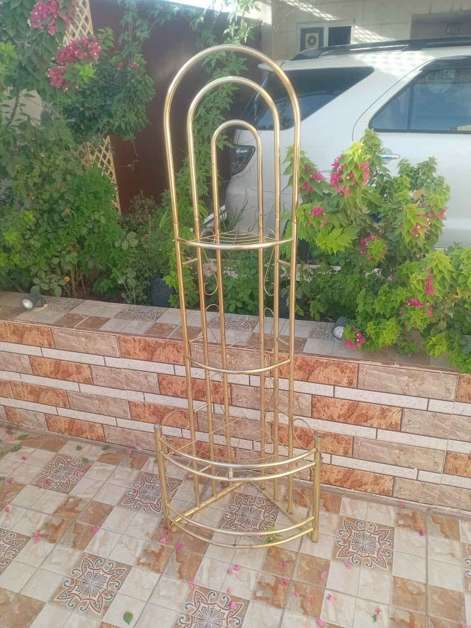 السلام عليكم اخوتي غراض للبيع ستان ملابس حطاطه جديد ب٦٠ ميز طعام ويا ٦ كراسي ٢٢٥..... ستان تحفيات ب١٥....... ميز بلازمه ٤٠..... بيهن مجال بسيط مكاني تكريت راس الجسر الي يريدهن يخابر ***********
