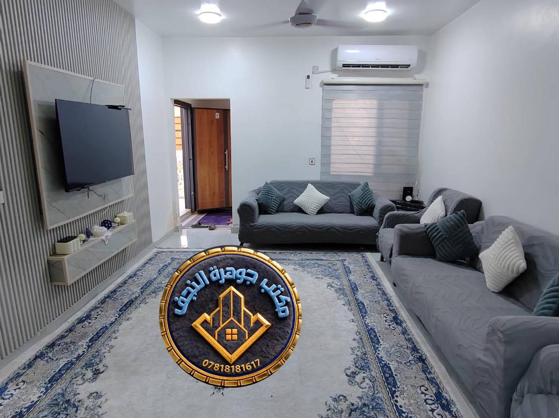 ((رمضان كريم والله يتقبل طاعاتكم))
دار للبيع مع الأثاث في مجمع طيبه السكني 

المساحه 200م على ساحه مكانه كلش حلو 

سعر الكلي من الشركه 203

الواصل 100 مليون 

الباقي 103

التطلوعه مع الاثاث 50 مليون ومجال بسيط 

يعني تدفع فقط 150 للبايع والباقي اقساط 

   للاستفسار ***********

مكتب جوهرة النجف للعقار
