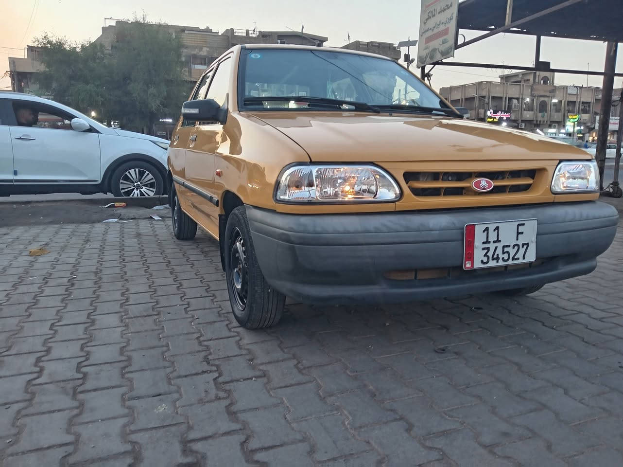 سلام عليكم لبيع موديل ٢٠١٦ سيارة جاهزة تبريد تخم تاير جديد دوشمة محرك وكير مكفولآت سنوية جديدة حداديه جديد هاتف *********** مدينة الصدر السعر.  ٤٢
