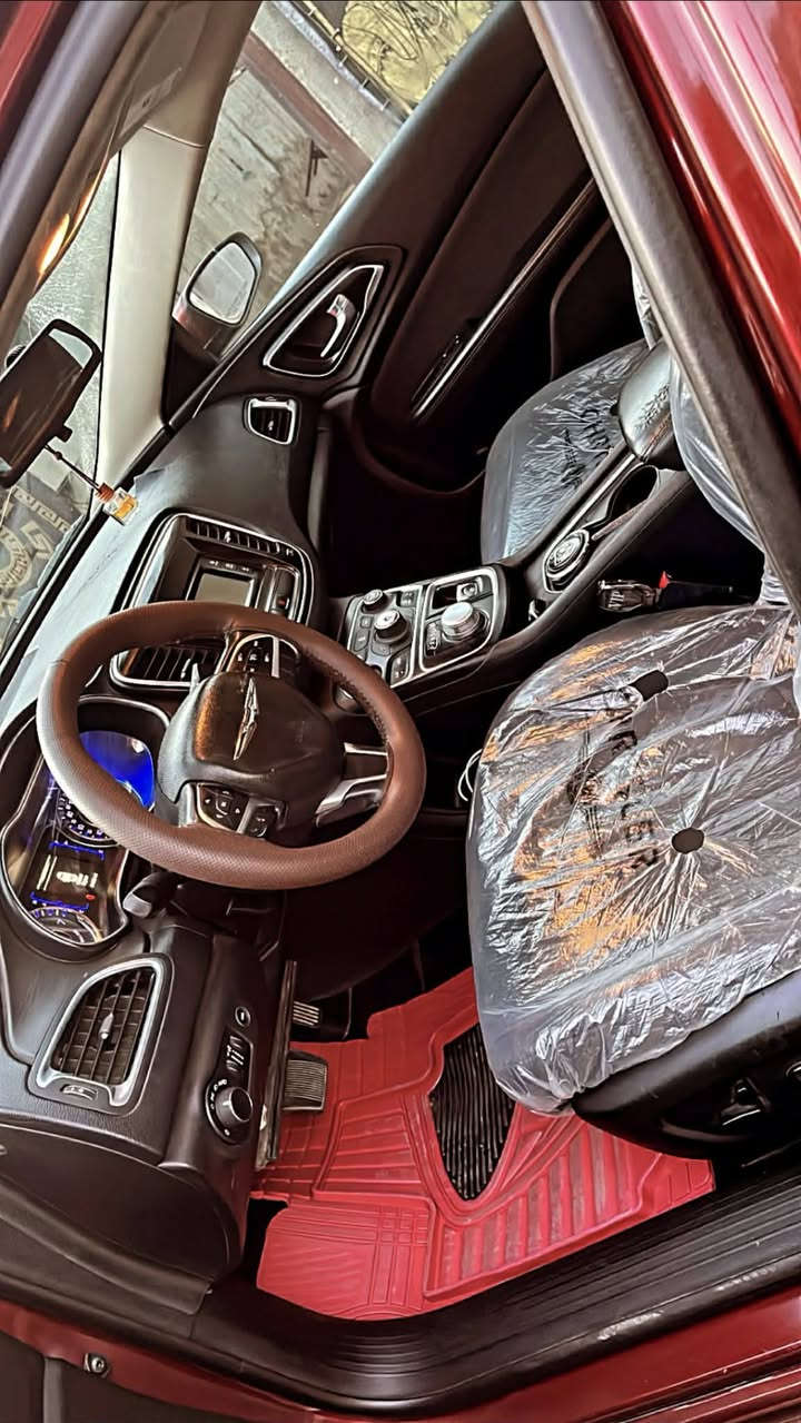 C200 للبيع  او مراوس 
محرك 2400
موديل 16
رقم بغداد 
سياره نضيفه مال جناي 
ما متعوبه 
سعر 105 وبيه مجال بصيط 
رقم  ***********
