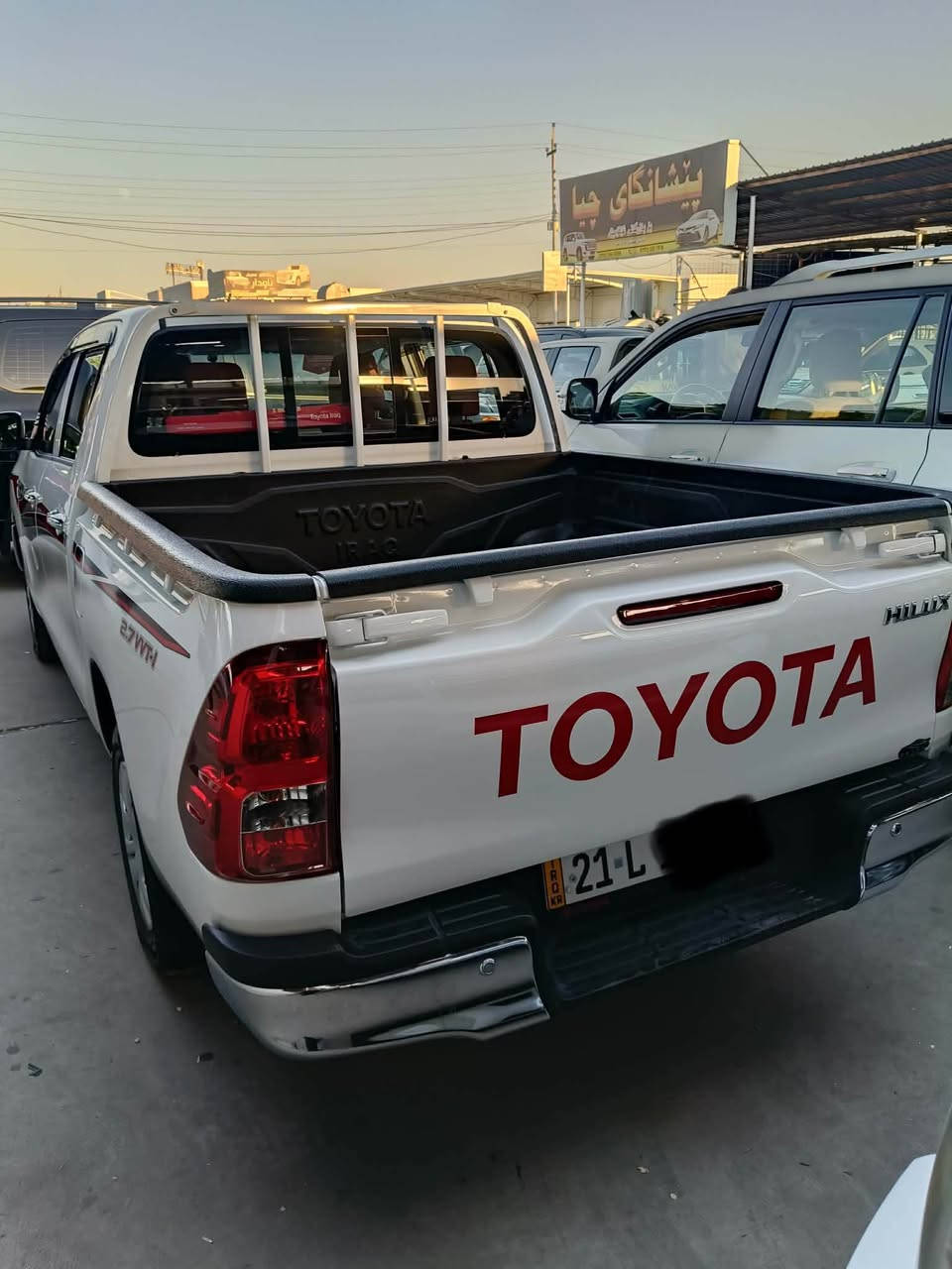 Toyota hilux 2025.
دەرەجە یەکی سفری شەریکەی ساس 
تەنها ٨هەزار کیلۆمەتر ڕۆشتوە 
هیچی پێوە نیە
٣ ڕۆنی شەریکەی تیا ماوە
0750 1841287 حلبجة, السليمانية
