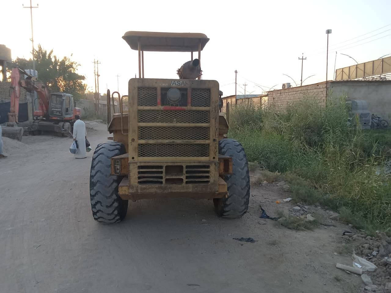 السلام عليكم للبيع شفل 70B موديل 83 بدون ارقام محرك بي بخار السعر 105
***********
