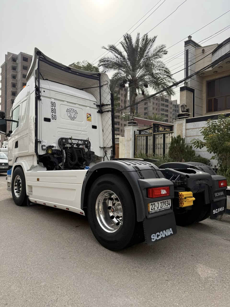 السلام وعليكم سكانية للبيع موديل 2017 فول مواصفات حجم المكينهR450 جوبلس امامي 4جوبلسات خلفي موصفات مال سكس شاصي عدل ماشيه 700الف نضام الفصل وربط مو منفيس شعار كمارك تخم تاير مامشي وتخم ويل كب بلادي وسياره زيرو كفاله عامه بكان السياره بغداد رقم صاحب السياره ***********
