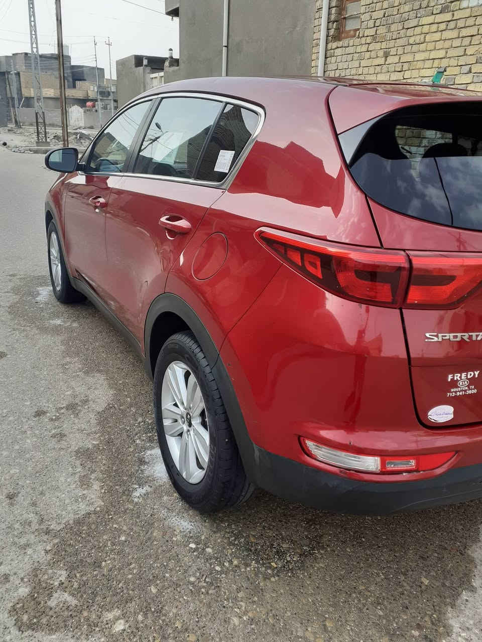 سلام عليكم كيه سبورتج 2017 وارد أمريكي حادثه بيبان اثنين بارد بدون فتح ليبل واحد سياره جديده ما عايزه كلشي السعر 138 وبيه مجال رقم ***********
