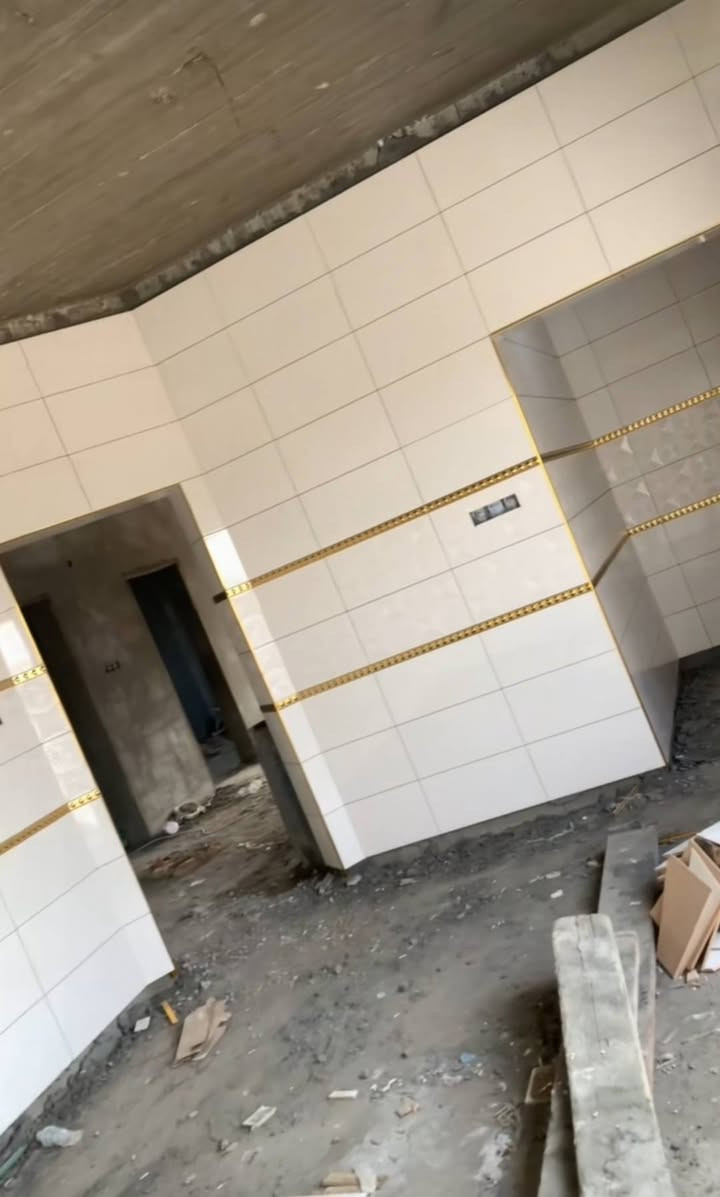 السلام عليكم خلفه سيراميك بخبرة طويلة في تنفيذ جميع الأعمال:
✔️ أرضيات
✔️ جدران
✔️ مطابخ
✔️ حمامات
شغل مرتب ودقة بالمواعيد وأسعار مناسبة 💯
للتواصل اتصال 📲   ***********
