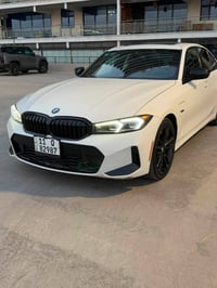 BMW 330e M package 2023   ثلاث وضعيات قيادة (بانزين ، كهرباء ، هايبرد)...