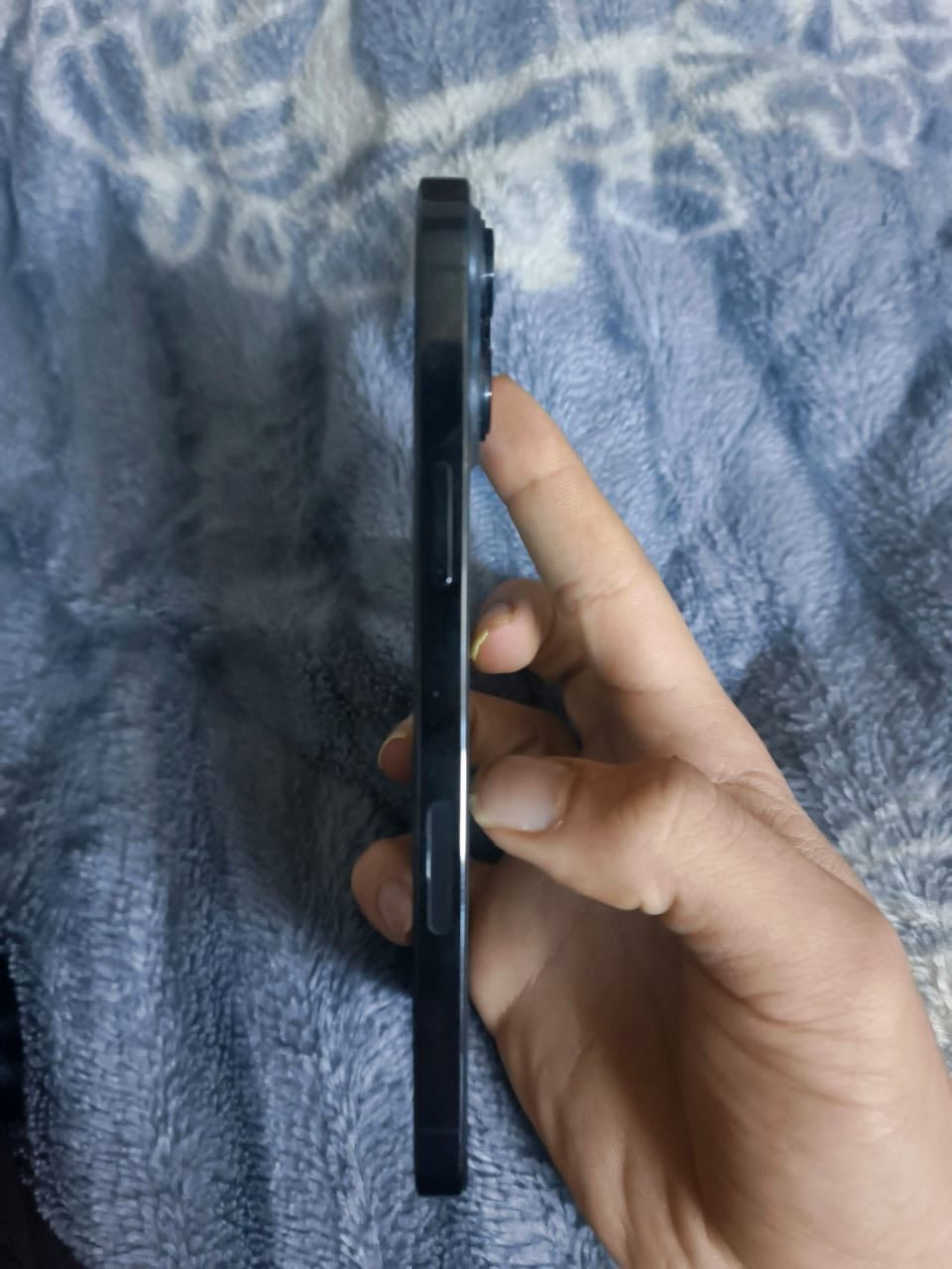 ايفون ١٣ بروماكس ذاكرة ٢٦٥  لا مفتوح ولا مصلح زلغ مابي للبيع ب٦٥٠ او مراوس ب ايباد برو m2 العنوان بغداد باب المعضم ***********
