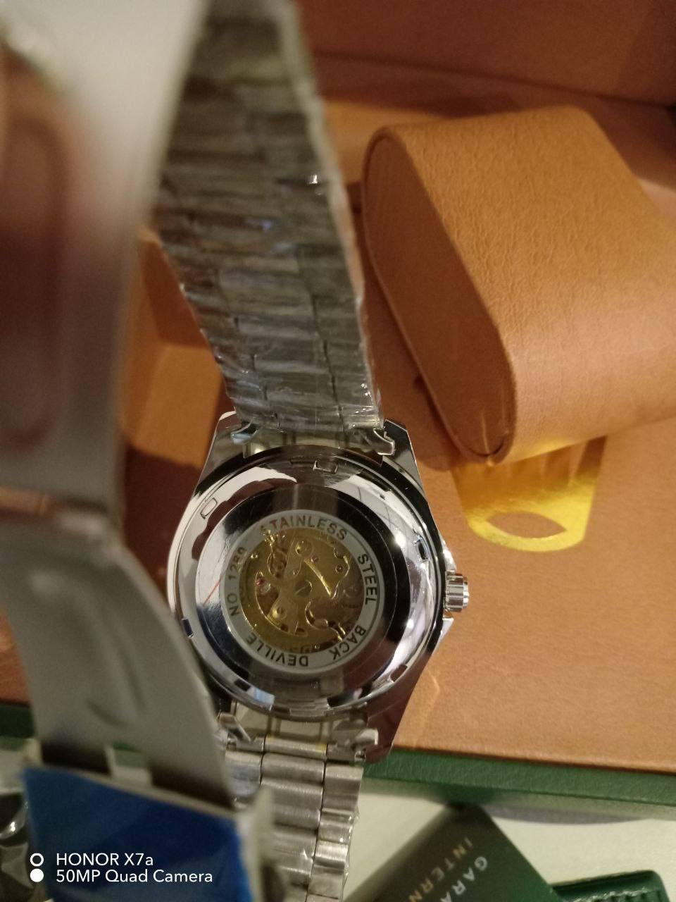 ساعه رولكس اوتماتك تشتغل بدون بطاريه السعر 55 ألف
يوجد توصيل لجميع المحافظات


**إذا كنت صاحب هذا الإعلان وتريد حذفه لأي سبب، رجاءا أرسل رسالة إلى الدعم الفني**