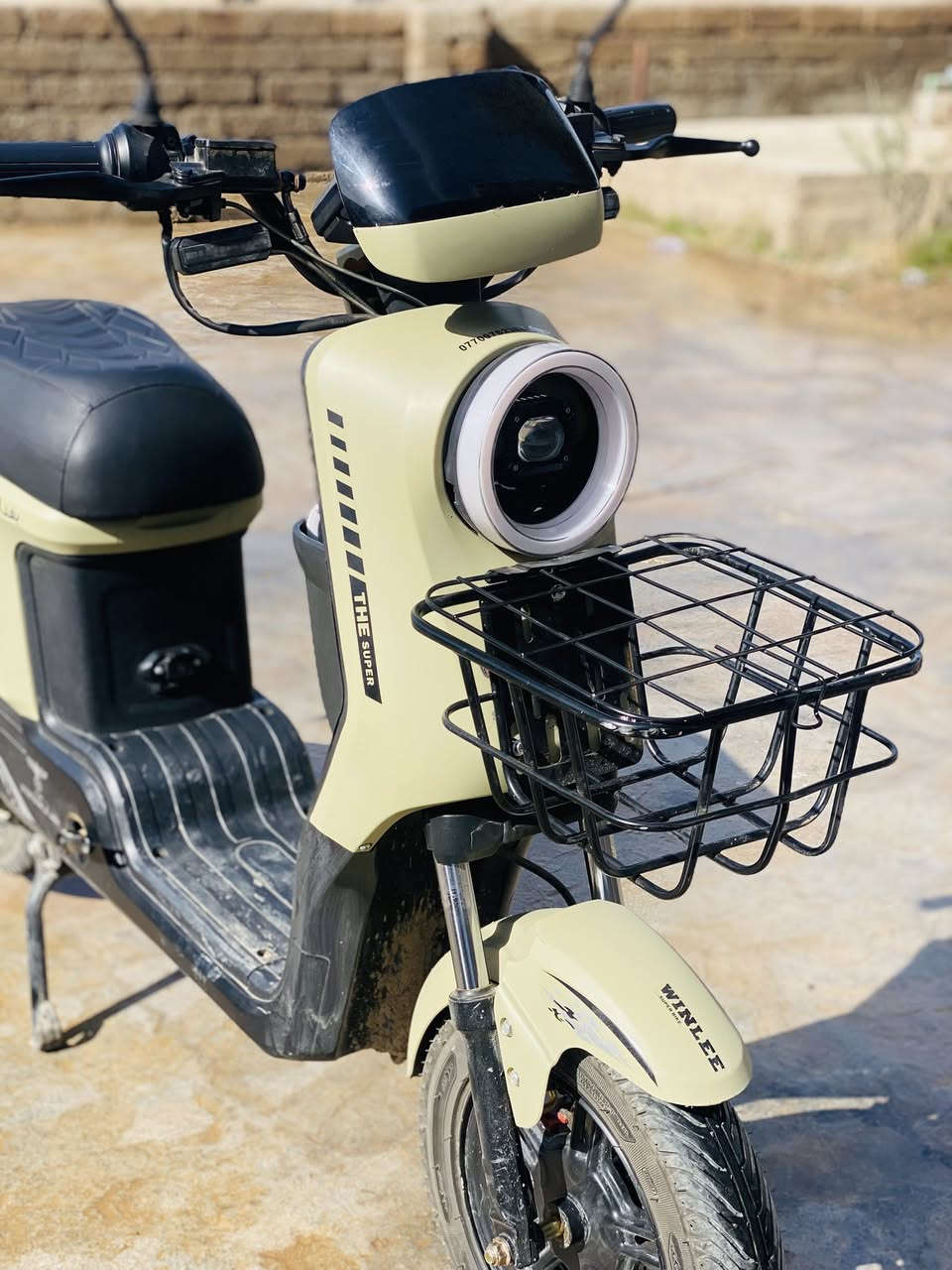 السلام عليكم
موطور R9 للبيع

موديل 2026

 مستخدم اقل اسبوع 

جديد فول نضافه 100٪

كله شغال

ملف 1500

بطاريات 32 

سرعه 109

السعر 575 وبيه مجال 

 

اتصل ***********
