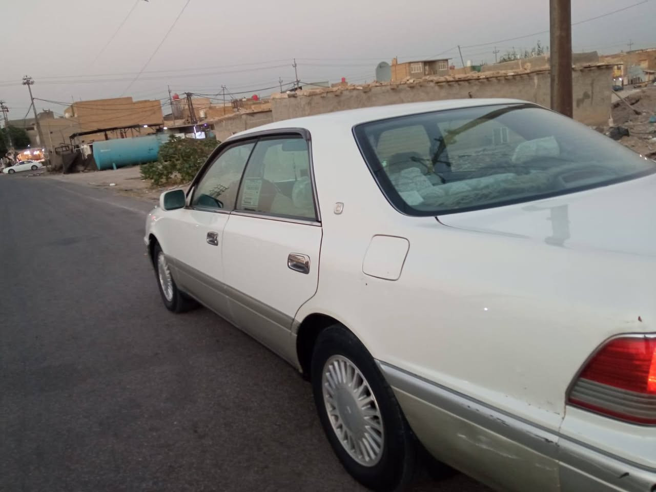 كراون راس الثور افلات مكينه 3000فيشتين رقم انبار  دولي الجديد  بسمي مكفوله من الكص والنقل امداور ثاني يوم السعر 95 وبيها مجال بصيط رقم ***********
