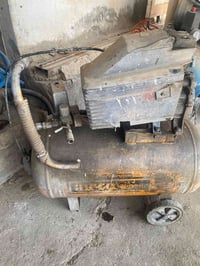 سلام وعليكم ماطور صبغ للبيع شغال  شهربان لعزي  07721004362