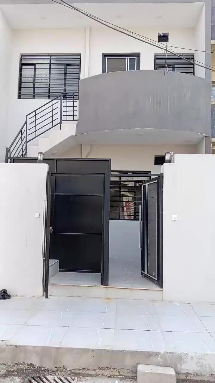 للايجار... دار وشقه في حي الوحدة قرب مستشفى السلام للاستفسار الاتصال على ***********
