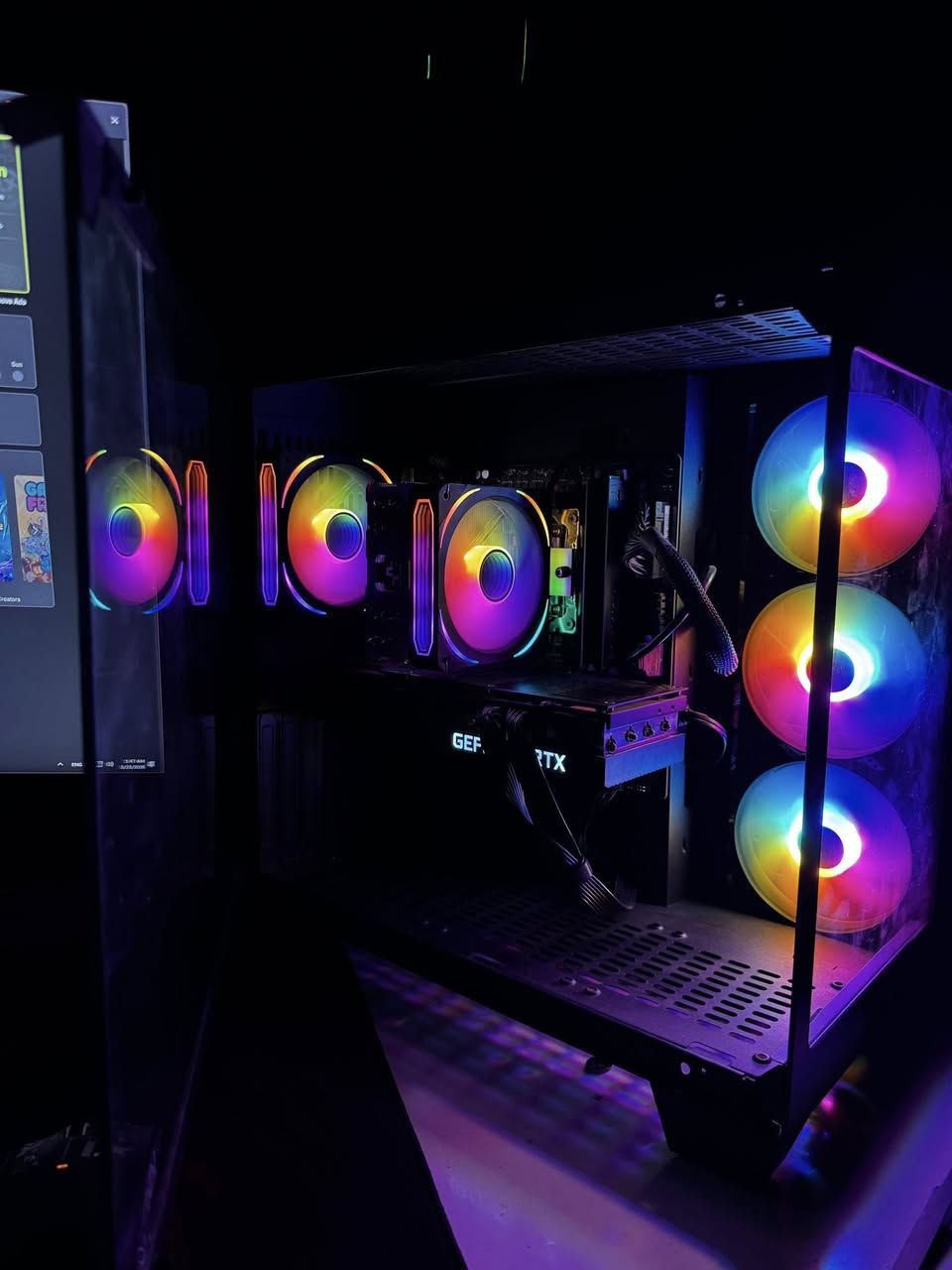 السلام عليكم تجميعة للبيع بسعر كلش حلو
مواصفتها :

I5 12400 f

Rtx3080 ti 12

Ram 32. 2*16

M.b B760

Hard m.2 1T

power supply 750w gold plus

Case corsair

موجود هم شاشه 

Samsung odyssey g5

165 hz

2k

27ing
للتواصل ***********
