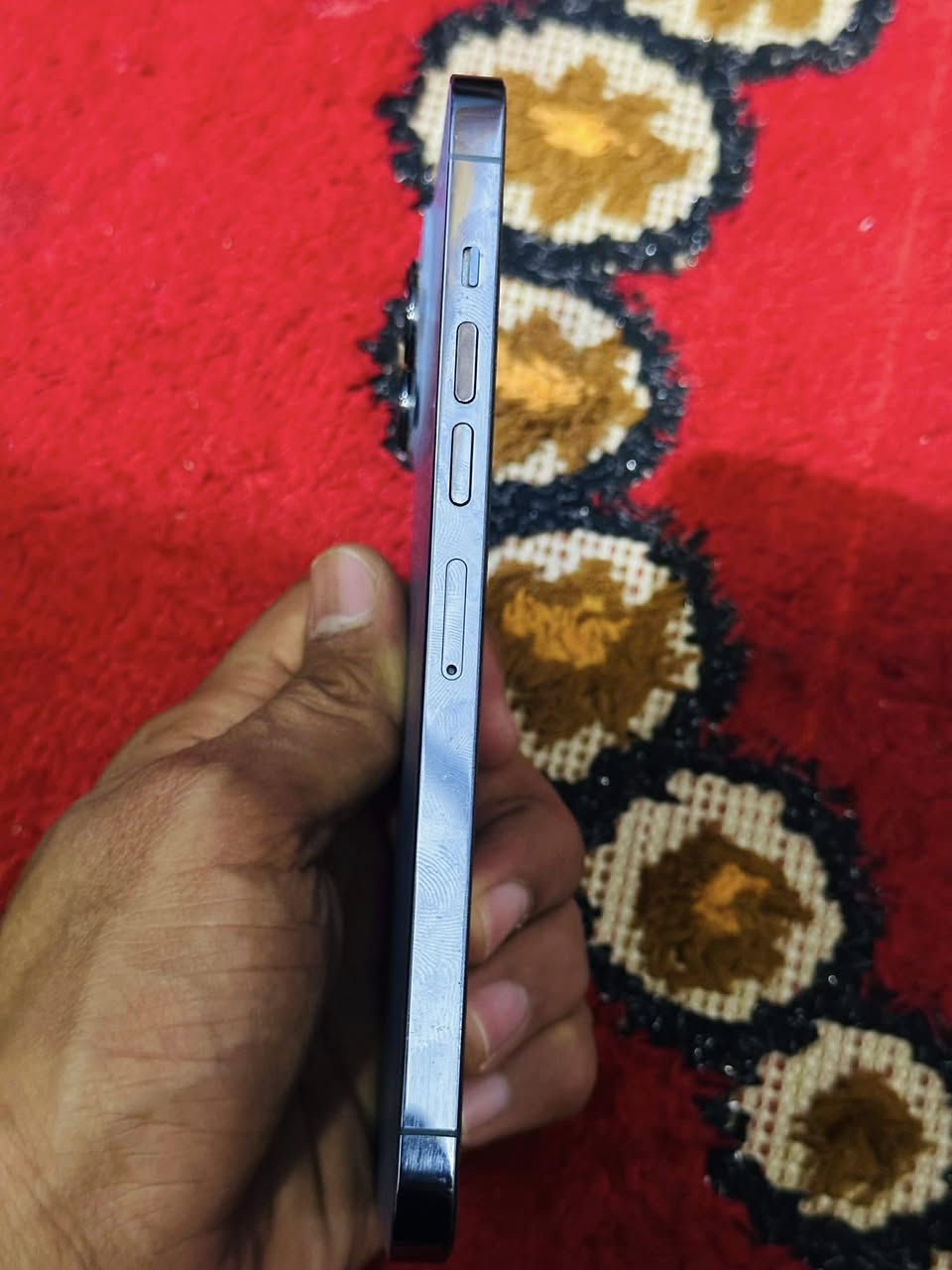 السلام عليكم
ايفون 13 برو ماكس مبايل نضيف كلش 
ذاكره 256 
بطاريه 90 معلايه 97 امانت الله كلش زين بلشحن
لونه مميز 
بيع فقط 475 
المبايل بيه خطوط بلشاشه مماثره عليه ابدا  
 تفاصيل اكثر ***********
