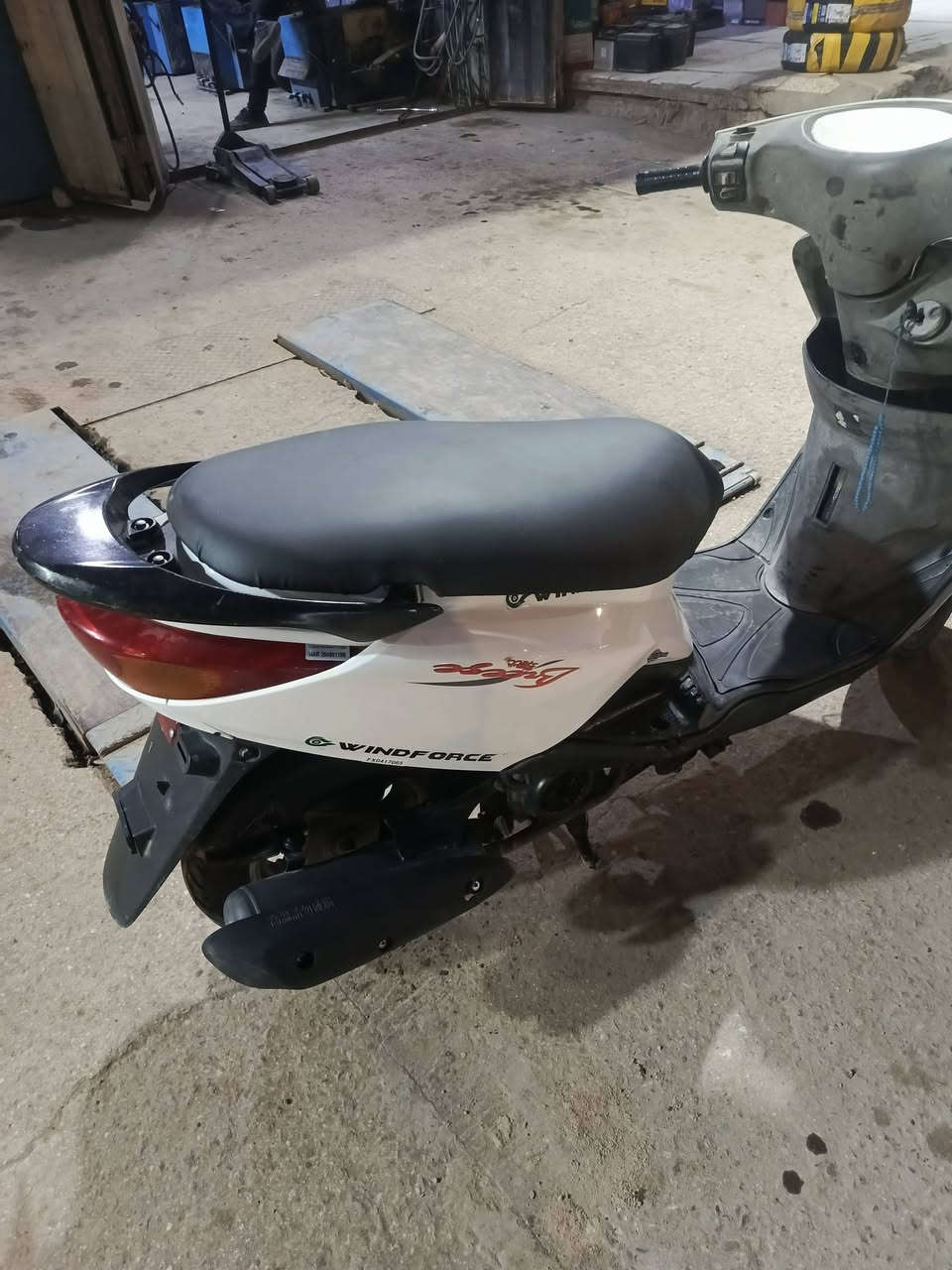 السلام عليكم دراجه بريز نظيفه كفاله عامه اللي يريدها هلا بيه مكاني منطقه سبع قصور شارع ابو علي السعر 500 وبيها مجال قليل حق الجايه الدراجه ما ملعوب بيها***********
