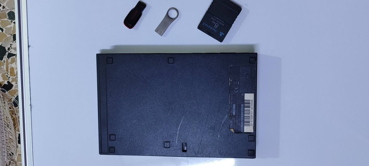 Ps2 slim مهكر كامل ملحقات
*يدتين تجاريات شبه جديدات 🎮

*يدتين مستعملات ووحده شغاله والثانيه تعمل لكن الانالوج مكسور🎮

*رابط اربع كنترولرات الاصليه🕹️

*فلاش ميموري 16gb 💿
*فلاش ميموري 4gb 📀
*ميموري كارد 8mb تهكير opl💾

والجهاز كما موضح بالصور 

السعر: 50الف مع التوصيل جميع المحافظات 
45الف نينوى

للتواصل واتس📞 : ***********
