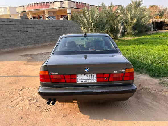 سلام عليكم بيم البيع مديل 1990رقم صلاح الدين الماني شرط التحويل محرك وكير شرط محرك مسكر 28 كير اوتمتيك كهربائية تخم تاير جديد وصدر جديد وترايه البصره وكهرايات كله شقال السيارة احله من الصوره السعر 57وبيه مجال الطيبين مكانك الرمادي رقم الهاتف/***********
