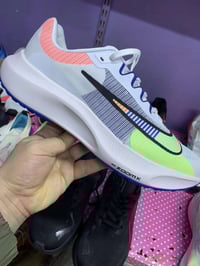 حذاء رياضي طبي باله نضافه 100/100 منشأ فيتنام قياس 45 طول قدم 29 السعر...