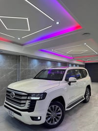 لاندكروزر GXR • ٢٠٢٣ • ٧٠٠٠٠ كم