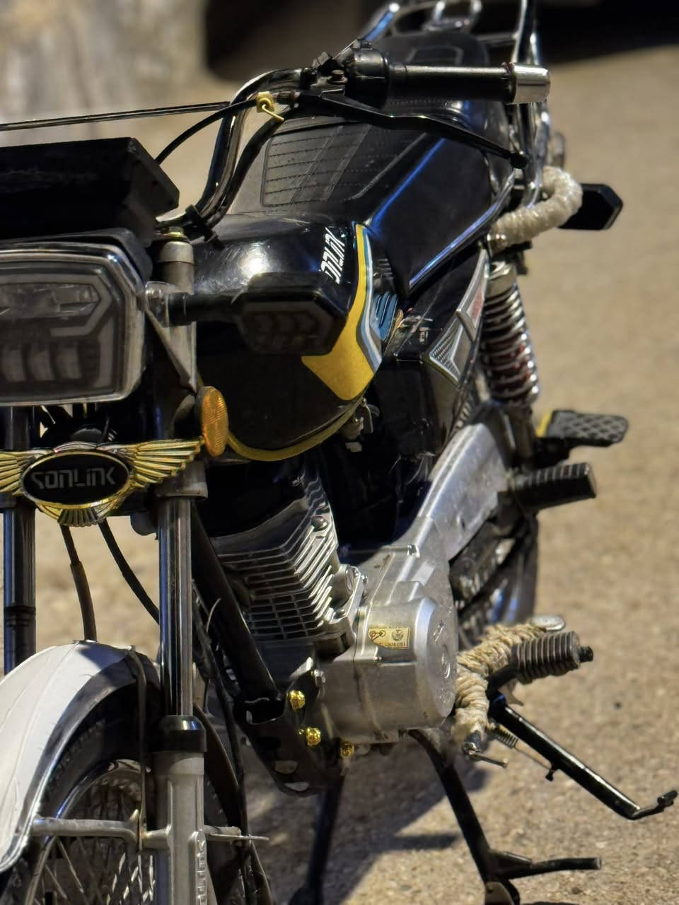 للبيع الدراجة نضيفه يرادله ترتيب بسيط ميكلف 10 دينار السعر 650قفل***********
