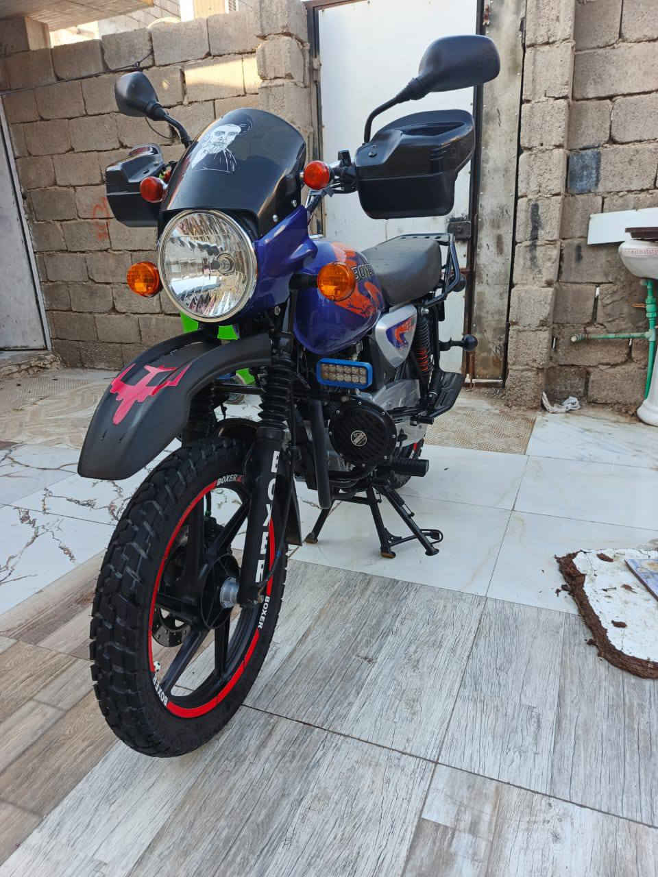 السلام عليكم بوكسر فحل للبيع الدراجه زيرو نضافه كدامكم وبلواقع احله استخدام بيت ما مشتغله دلفري شلع ما متعوبه موديل 2023 رقم وسنويه رقم بغداد مكاني أبو الخصيب 
رقم الهاتف *********** متواجد واتساب وبيه مجال للشرايه الطيبين ❤
