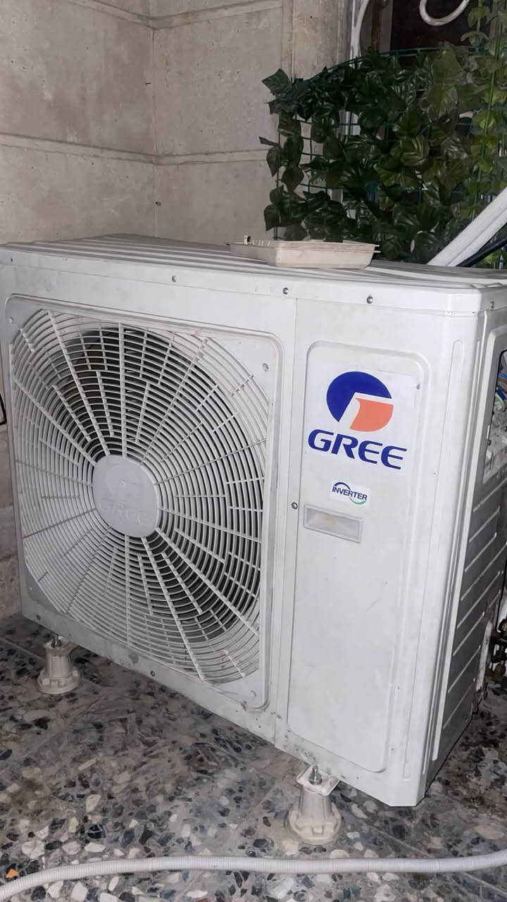 سبلت كري طنين انفيرتر  فقط ع وضع الشركة منصوب تبريده ثلج ❄️ كامل ملحقات سعره قفل 650 من الأخير مكاني السيديه ***********
