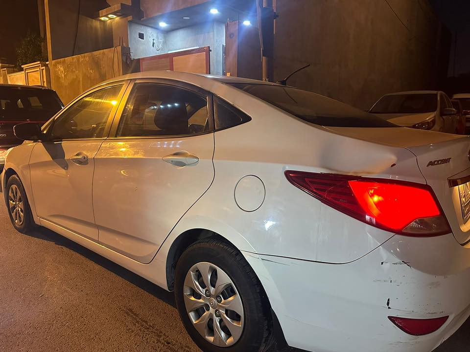 السلام عليكم
للبيع  اكسنت 2016 خليجي رقم بغداد ماشي 82 الف كيلو حجم المحرك 1600 دوش مكفوله من الصبغ مكاني بغداد الكرخ  السعر 100 دفتر نهايته
 الاتصال  ***********
