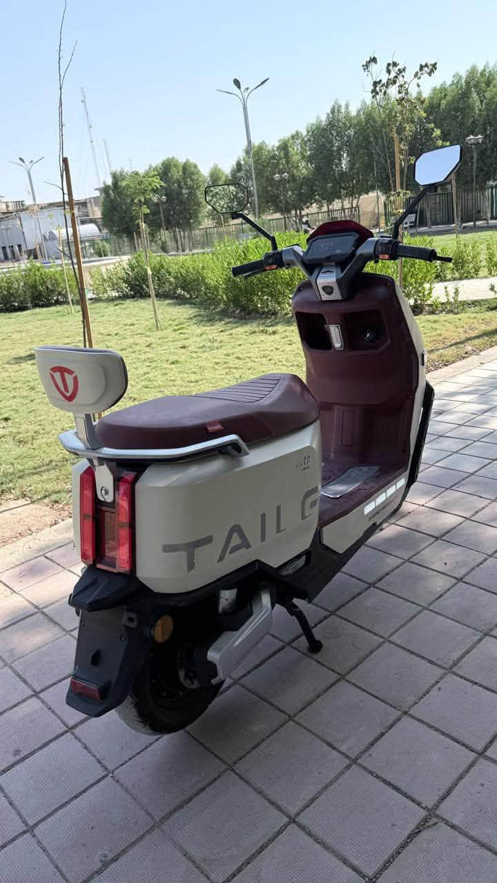 وحش الكون VIP مستخدمه شهرين 2026
6 بطاريات مسطره گرافين اصلي 38A 
سرعه 80 وتمشي بالشحنه الوحده 70 كيلو حقيقي 
تشغيل بصمه وسويج 
دراجة بلاديه كتلوكات الشركه بيهة وماشيه قليل
ملف 2000w نشطه وسريعه  سعرهة 950 الف 
📍مكاني بغداد ابو غريب الزيتون مجمع البدور 
هاتف *********** واتساب ***********
