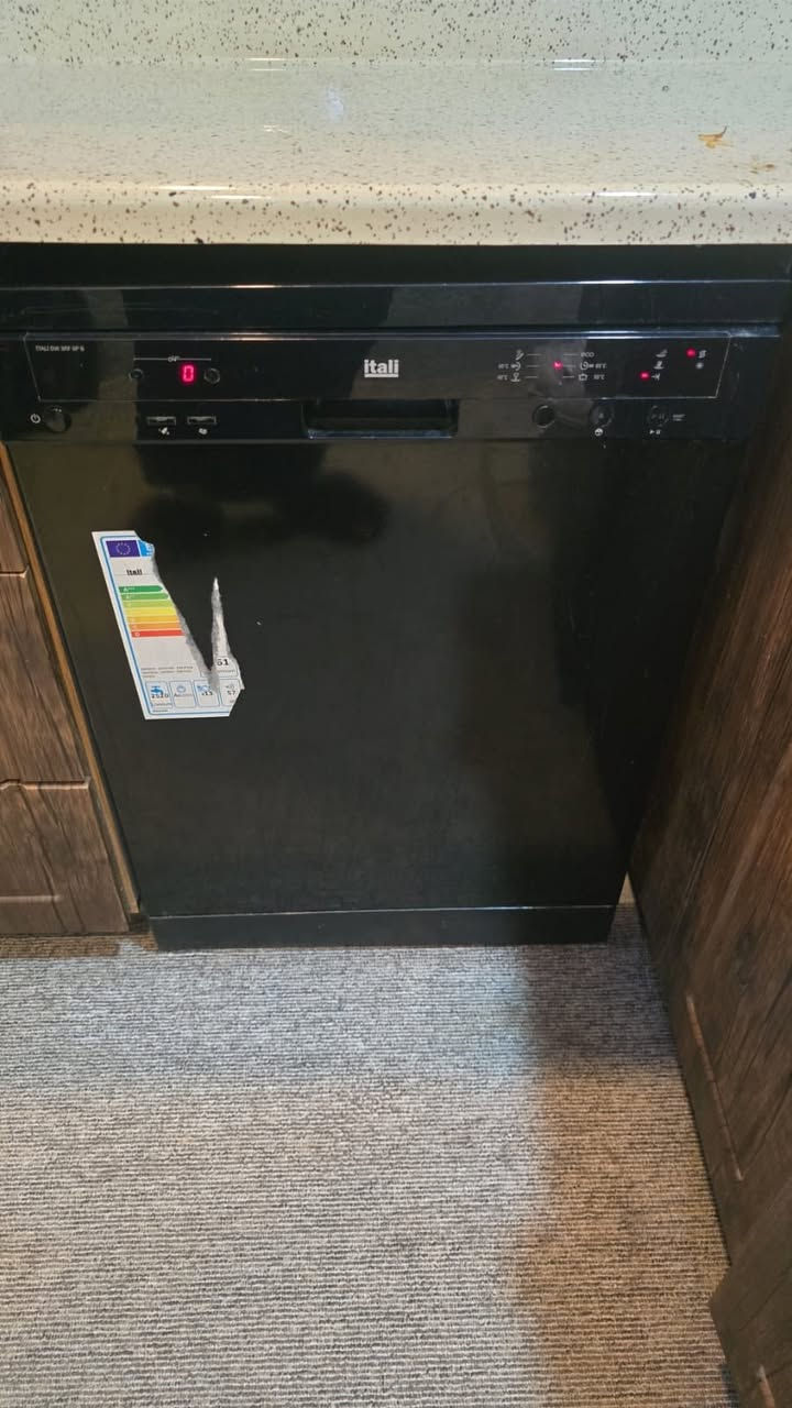 أغراض للبيع نظيفه جدا. شراي راسلني


**إذا كنت صاحب هذا الإعلان وتريد حذفه لأي سبب، رجاءا أرسل رسالة إلى الدعم الفني**