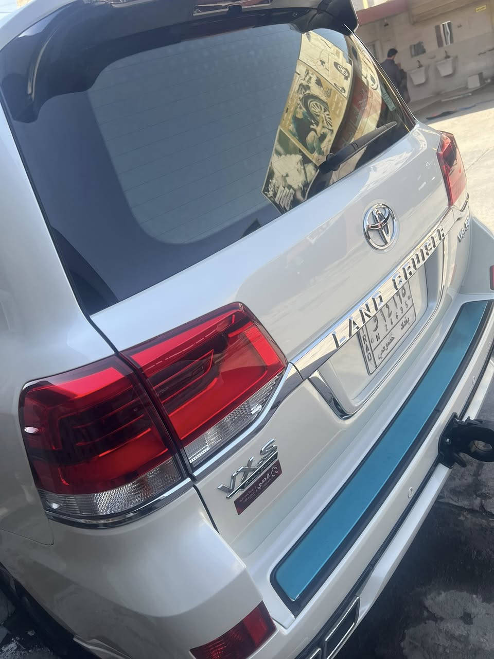 السلام عليكم
لاندكروز موديل ٢٠VXS / ٥/٧٠٠

كفاله عامه 

ماشيه ٦٧ الف 

جكات تخم تاير دلوب 

مكان الأنبار 

رقم بغداد 

السعر ٦٢ 

***********
