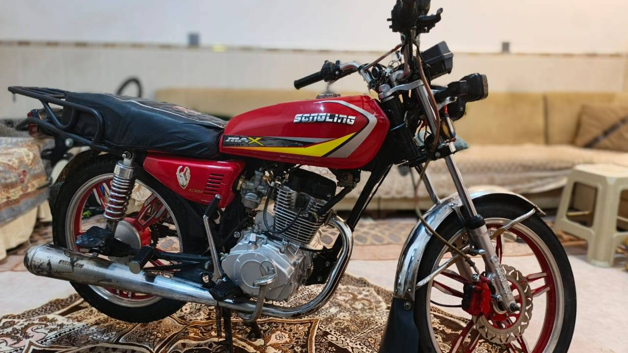 سيفان ٥ كير موديل ٢٤ نضيفه كلشي شغال محرك مامفتوح ماعايزه شي اوراق كامله مكاتبه وكيل سعر ٧٥٠ مكاني كوفه شارع المعمل ***********
