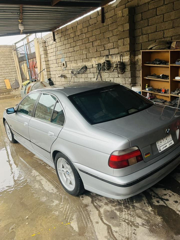 صقر 528 اصل 
موديل 97 محرك وكير شرط  
كير توماتيك وعادي
صبغ جماليه   
فتح في صقف
تبريد❄️ 
كشنات هيتر 💥
ويل ام  
كشنات جلد رياظي 
جمات كهرب 
شرط تحول سنويه 2027
0751 54 234 62.                ***********
