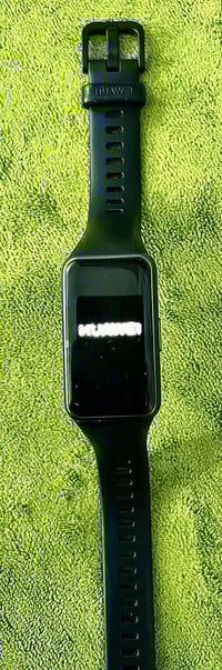 هواوي باند 6 • بدون شاحن • توصيل لكل المحافظات