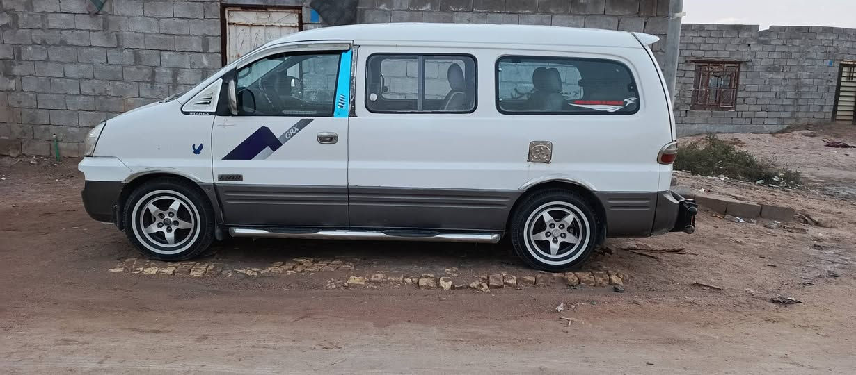 السلام عليكم ستاركس موديل 2007محرك مسكر كير اوتوماتيك رقم بصره محرك وكير وتبريد وكهربائيات وحداديه وتخم تاير كله جاهز شرط التحويل السعر 82قابل للتفاوض مكاني بصره للتواصل ***********
