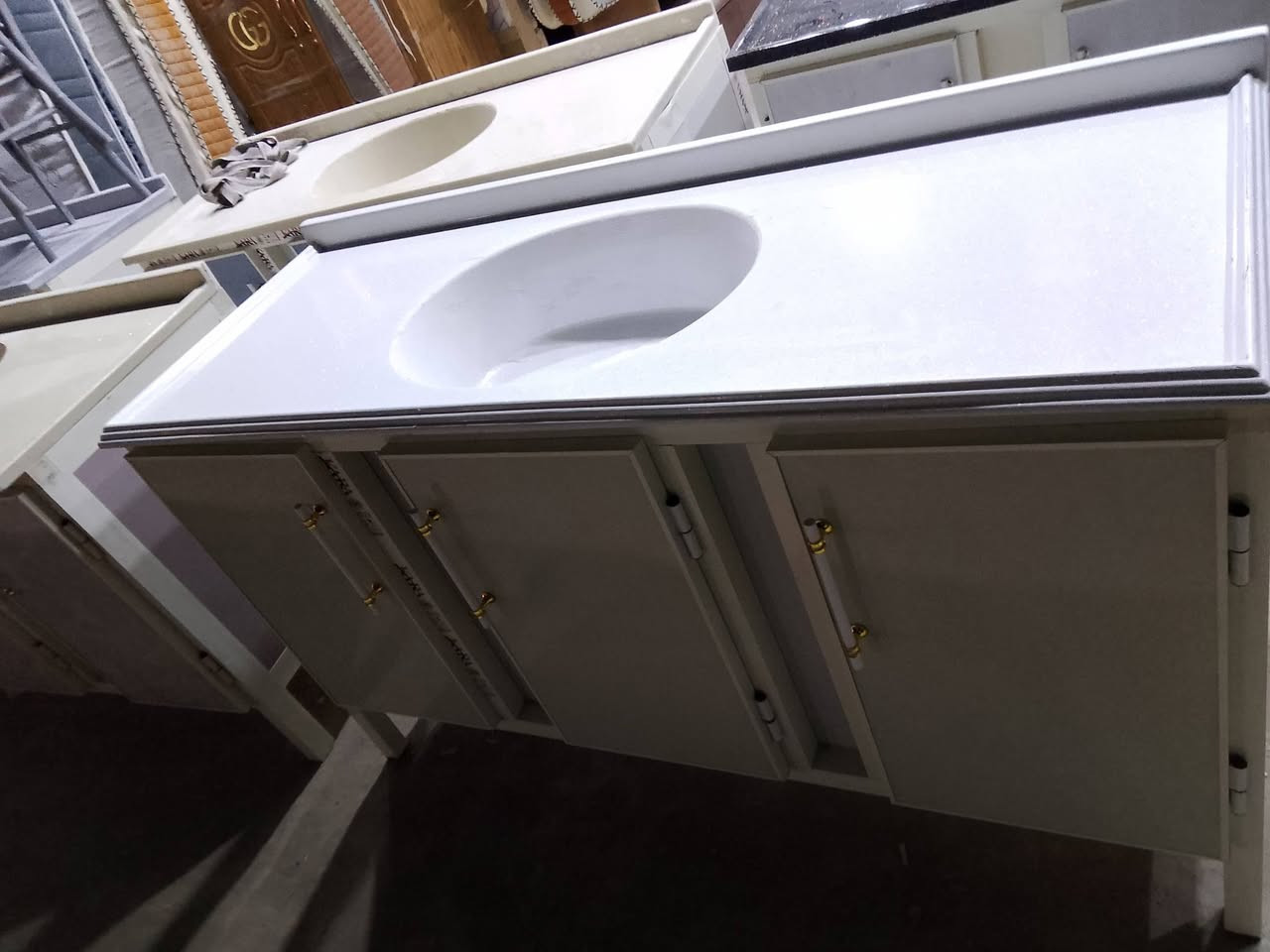 السلام عليكم يوجد كاونتر سنك قياس مترونص
باسعار مناسبه ***********عنوان جزيرة باب الهوى
