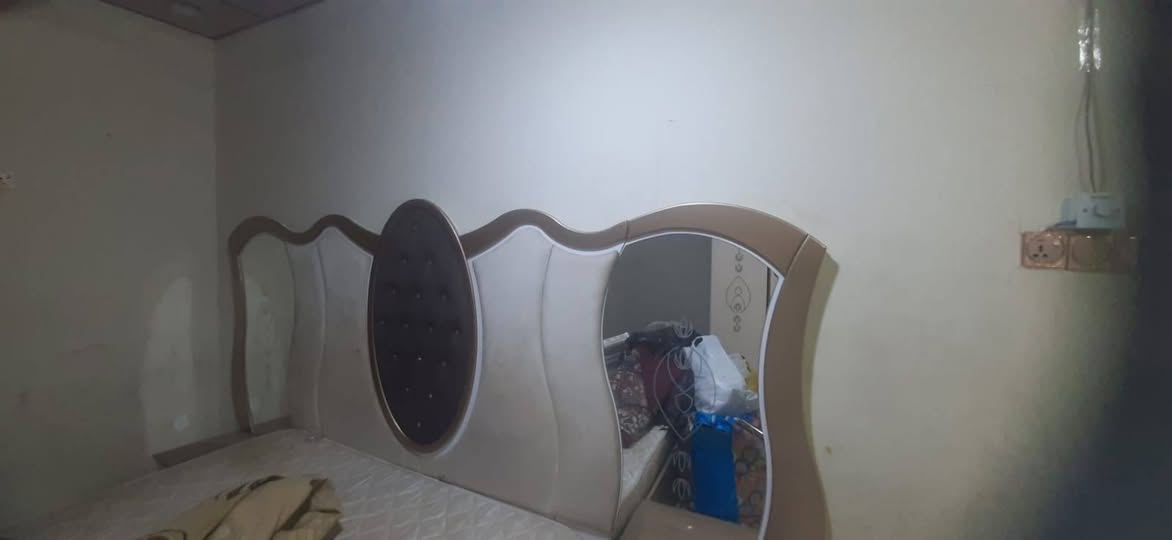 غرفة تركيا ضخمه مستعملة شي قليل مع دوشك ب 450 وبيها مجال مكان البصرة ‏‪+964 777 083 9698


**إذا كنت صاحب هذا الإعلان وتريد حذفه لأي سبب، رجاءا أرسل رسالة إلى الدعم الفني**
