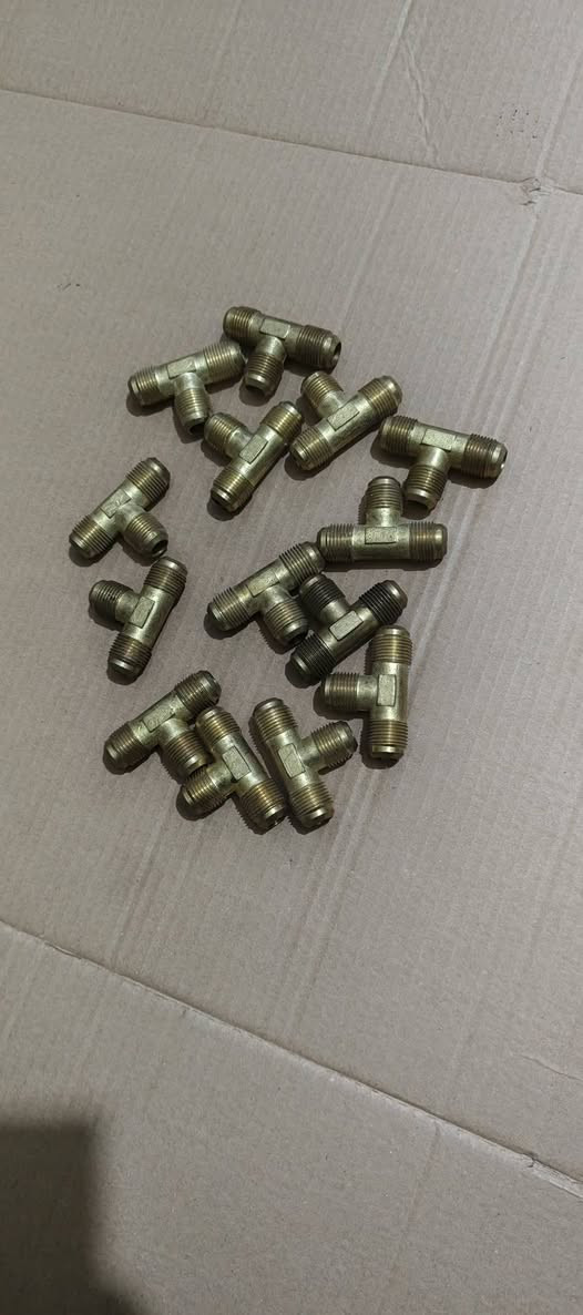 سلام عليكم شباب توفر زبلين براص السعر زوج،،،،، 5,000


**إذا كنت صاحب هذا الإعلان وتريد حذفه لأي سبب، رجاءا أرسل رسالة إلى الدعم الفني**