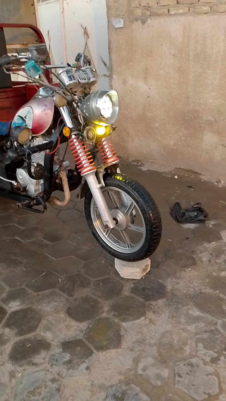 ستوتة جمرة للبيع موديل 20 رقم كامله سنوية بسمي  باقي بس لوحات اشدهن مكان نجف حي الانصار راسلني خاص مفتوح وشراي بي خير ويدلل هاذا رقمي ***********
