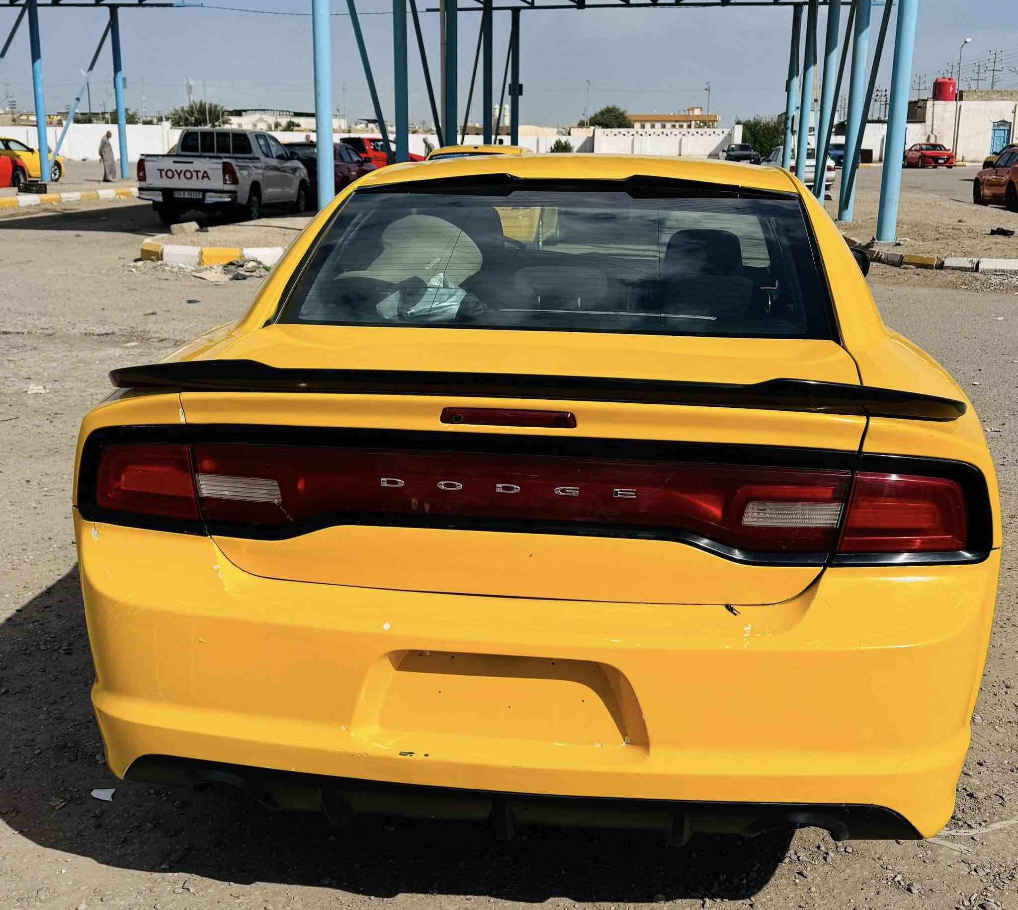 السلام عليكم 
جارجر 14 3.600 رقم ذي قار انكليزي بسمي 
حادثهه بجم بدون دخول ابد وطخه بسيطه بالجاملغ الايسر 
السياره جاهزه للخير كير مكينه جدد
شاشه جبيره كامره تشغل عن بعد شفتات ستيرن قير ماوس ويل خليجي تخم تاير حداده السدر كله بدلته امس تبريد توني مسويه 
السعر 158 وبيهه مجال للشراي
البصره القرنه
***********
