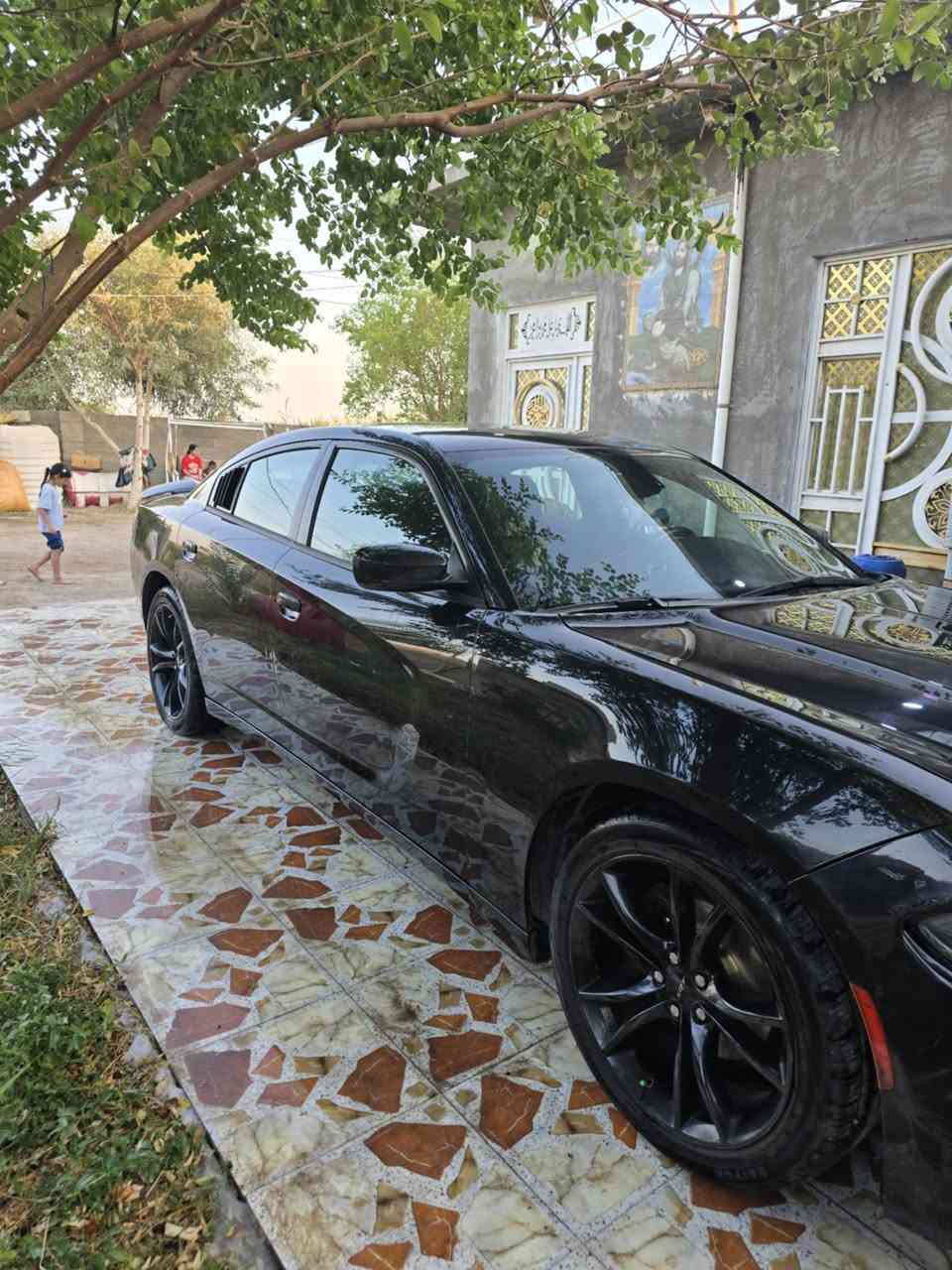 السلام عليكم
جارجر sxt موديل 2015 كلين بدون ضرر بدون صبغ بدون ايرباك فقط بارد بسيط موضح بالسونار وايضا صورها مال امريكا مرفقة بالمنشور مع السونار .. سيارة نظيفة جدآ استخدام شخصي : 
صدر امامي خلفي جديد ؛ دسكات وفلنجات جديدة ؛ منظومة زنون اصلية جديدة ب ٢٥٠ دولار ؛ براد دهن جديد ؛ كير جديد مبدل ؛ منظومة بانزين جديدة .. الممشى 108 .. السيارة جاهزة للاخير  
السعر المطلوب / 188 وبيها مجال بسيط 
الاتصال / *********** / او التواصل عبر الخاص 
المكان / بغداد
