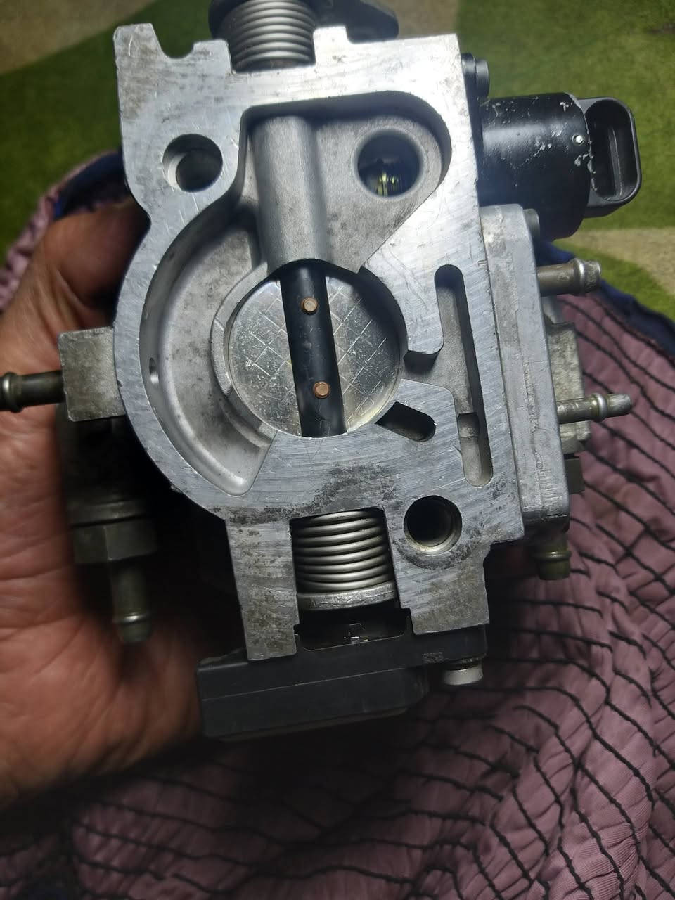 السعر  ١٦٠ الف مال حاويه  لوك بغداد ***********
