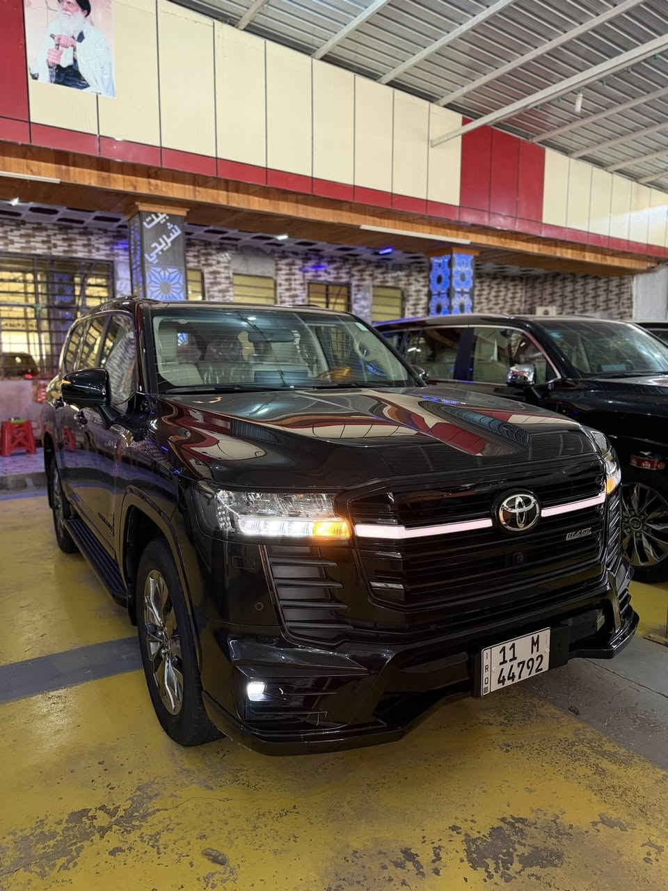 يعلن معرض بيت شريجي👑 عن وصول تويوتا لاندكروز black edition فول الفول 1/1 اصلي بلاك بلكامل بلادي ومغلفه ppf اصلي ومكفوله وماشيه 19 الف حقيقي 5 كامرات لمتدد مختمه بلكامل ختوم black
2024 لسياره مرقم بغداد فول شاشات وتطبيق  مكفوله نستقبل بيع او مراوس العنوان كوت حي لحكيم 🧿
#تويوتا_ لاندكروز_2024 gxr limited✈️
اللون: اسود black 
عداد المسافات19km 
المواصفات:  رقم بغداد فول مواصفات ١/١
شباك لد
سلايد(فتحة قمارة)
كراسي جلد اصلي(بيجي)
كراسي اثنين كهرباء
تبريد خلفي شاشة
شحن الهاتف لاسلكياً
ثلاجه
كروس سرعة 
خمس بصمات
فول تحكم استيرن(جهتين امامي+جهتين خلفي)
شاشة عرض الاعطال
صندوك كهرباء(شفط)
فتح صندوك تلقائيا  
دبل كير(عادي+اوتوماتيك)
ناقل حركة ٨ نمر
دبل حساس(امامي+خلفي)
نظام تحكم بمستوى الضوء الداخلي
مانع تزحلق
نظام فتح الابواب لاسلكياً
فور ويل
شاشة امامية كبيرة اصلية
شاشات خلفيه تطبيق 
كامرة خلفية اصلية
تشغيل عن بعد
دوسات كتابة landcruiser
اشارة بالمري
مري كهرباء(شفط)
لايت عدسة زنون(عالي+ناصي)
لد امامي
#ويل_20_الجديد_كليا
#سستم_صوت
مدخل
CARPLAY
‏BLUETOOTH 
‏AUX
‏I POD
‏USB
‏CD
سعرها 740وبيها مجال 
للاستفسار الاتصال بِنَا على الأرقام التاليه

  حسنين ‭0771 508 5598‬ واتساب او اتصال
