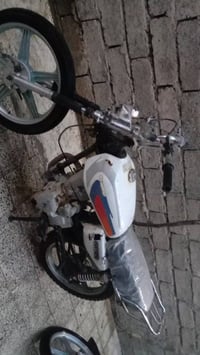 دراجه للبيع بسعر مناسب 07736377987